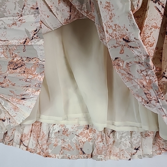 NEW Entro Women's Alexa Pleated Mini Cream Coral Floral Dress Tie at Waist Sz S - Picture 5 of 8